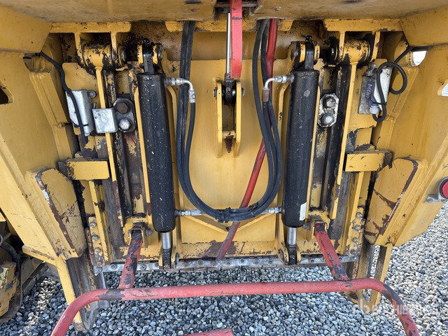 2011 Cat PM102 Tracked Cold Planer - Cold planer: picture 5 2011 Cat PM102 Tracked Cold Planer - Cold planer: picture 5