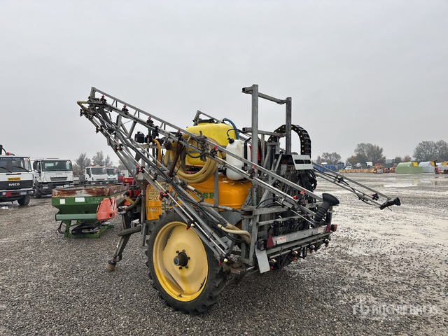 2012 IMM CSP 1000 Pull-Type Sprayer - Trailed sprayer: picture 4 2012 IMM CSP 1000 Pull-Type Sprayer - Trailed sprayer: picture 4