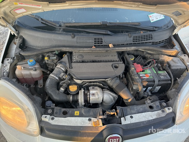 Car 2013 Fiat Panda Automobile: picture 6