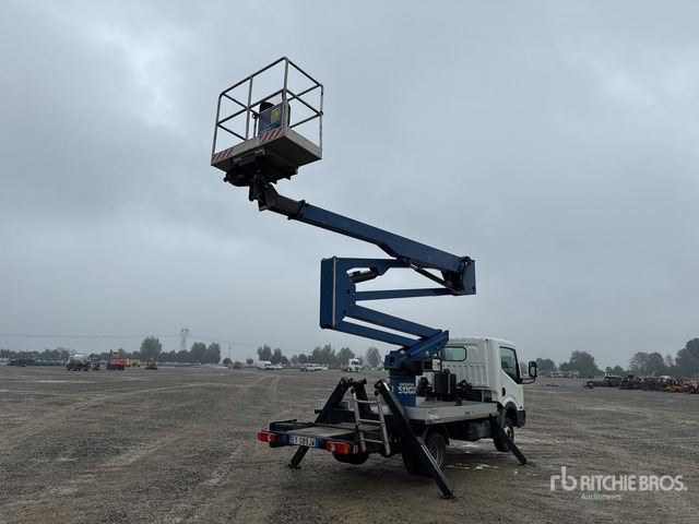 2015 Nissan Cabstar 35.12 2015 Socage DA 320 20 m on Bucket Truck - Truck with aerial platform: picture 4 2015 Nissan Cabstar 35.12 2015 Socage DA 320 20 m on Bucket Truck - Truck with aerial platform: picture 4
