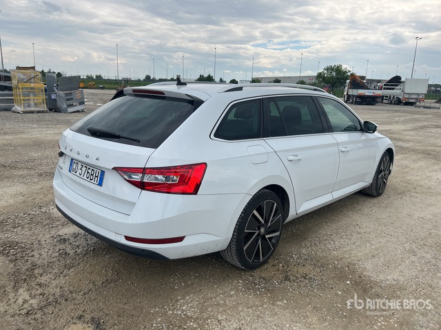 2020 Skoda Superb Wagon 2.0 TDI EVO 150CV EXECUTIVE Automobile - Car: picture 4 2020 Skoda Superb Wagon 2.0 TDI EVO 150CV EXECUTIVE Automobile - Car: picture 4