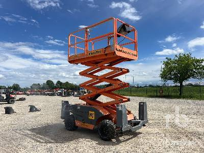 HAULOTTE COMPACT 10D Diesel - Scissor lift: picture 1 HAULOTTE COMPACT 10D Diesel - Scissor lift: picture 1