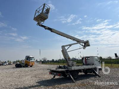 NISSAN TL0.35/3 2001 Bizocchi 2100 21 m on - Truck with aerial platform: picture 3 NISSAN TL0.35/3 2001 Bizocchi 2100 21 m on - Truck with aerial platform: picture 3