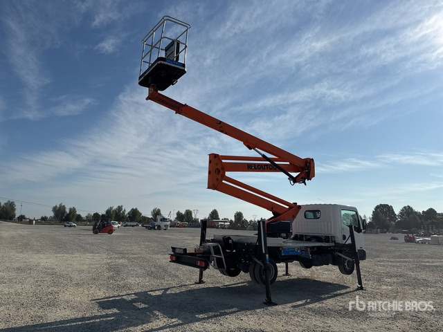 Nissan Cabstar 35.12 Piattaforma autocarrata - Truck with aerial platform: picture 4 Nissan Cabstar 35.12 Piattaforma autocarrata - Truck with aerial platform: picture 4