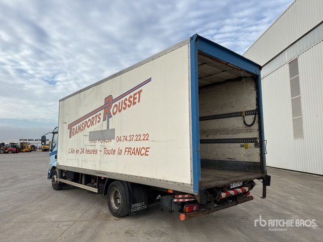 2005 Renault Midlum 220DCI 4x2 Camion Fourgon Van Truck - Box truck: picture 2 2005 Renault Midlum 220DCI 4x2 Camion Fourgon Van Truck - Box truck: picture 2