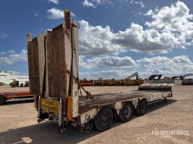 2007 Castera 3SS34T Tri/A Semi-Remorque Porte-Engin ... Lowboy Trailer - Low loader semi-trailer: picture 3 2007 Castera 3SS34T Tri/A Semi-Remorque Porte-Engin ... Lowboy Trailer - Low loader semi-trailer: picture 3