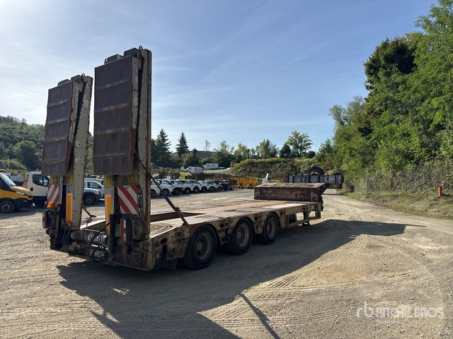 2007 Faymonville Multimax Tri/A Semi-Remorque Porte-Engin ... Lowboy Trailer - Low loader semi-trailer: picture 4 2007 Faymonville Multimax Tri/A Semi-Remorque Porte-Engin ... Lowboy Trailer - Low loader semi-trailer: picture 4