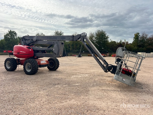 2012 Manitou 200ATJ 4WD Nacelle Articulee (Inoperable) Articulating Boom Lift - Articulated boom: picture 3 2012 Manitou 200ATJ 4WD Nacelle Articulee (Inoperable) Articulating Boom Lift - Articulated boom: picture 3