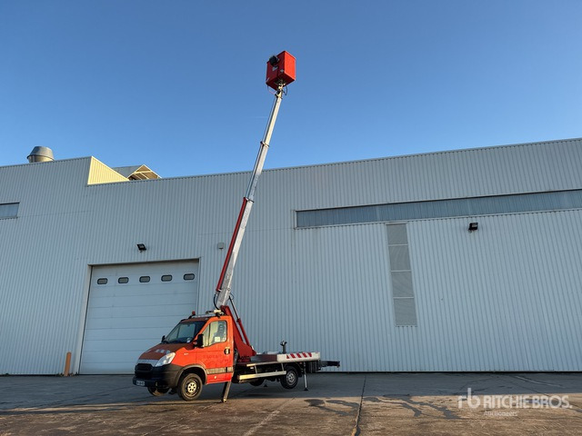 2014 Iveco 35S11 2014 Multitel 160Alu Ds 16 m on ... Bucket Truck - Truck with aerial platform: picture 2 2014 Iveco 35S11 2014 Multitel 160Alu Ds 16 m on ... Bucket Truck - Truck with aerial platform: picture 2