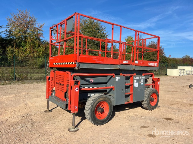 2019 Skyjack SJ8831 RT 4x4 Nacelle Ciseaux Scissor Lift - Scissor lift: picture 2 2019 Skyjack SJ8831 RT 4x4 Nacelle Ciseaux Scissor Lift - Scissor lift: picture 2