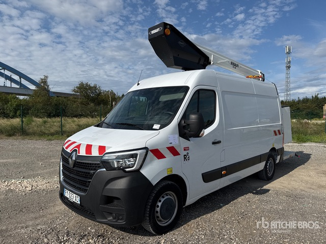 2021 Renault Master 145 DXI 2021 Versalift VTL 135 13 m on ... Bucket Truck - Truck with aerial platform: picture 2 2021 Renault Master 145 DXI 2021 Versalift VTL 135 13 m on ... Bucket Truck - Truck with aerial platform: picture 2