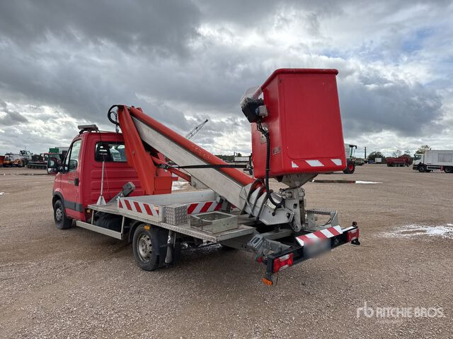 Iveco 35S11 Bucket Truck - Truck with aerial platform: picture 4 Iveco 35S11 Bucket Truck - Truck with aerial platform: picture 4