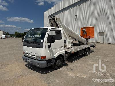 NISSAN 2001 Multitel 220 ALU AF 22 m o ... - Truck with aerial platform: picture 1 NISSAN 2001 Multitel 220 ALU AF 22 m o ... - Truck with aerial platform: picture 1