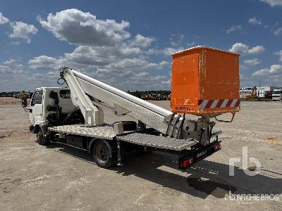 NISSAN 2001 Multitel 220 ALU AF 22 m o ... - Truck with aerial platform: picture 3 NISSAN 2001 Multitel 220 ALU AF 22 m o ... - Truck with aerial platform: picture 3