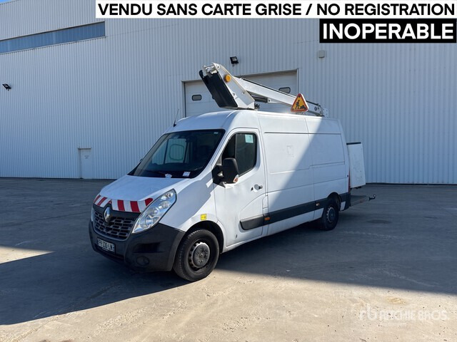 Renault Master Camion ? godets - Truck with aerial platform: picture 2 Renault Master Camion ? godets - Truck with aerial platform: picture 2