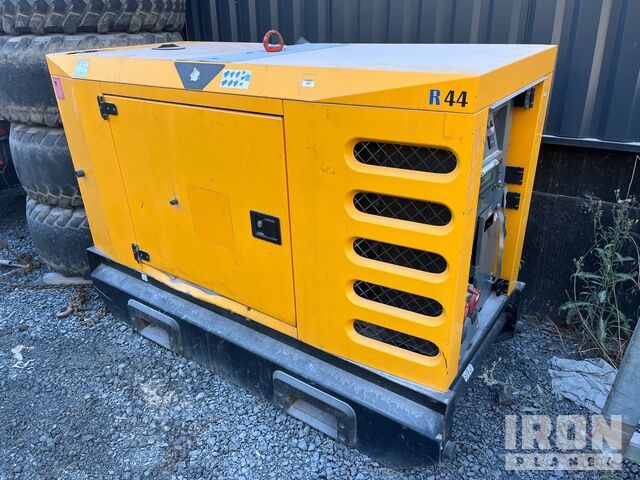Sdmo R44 Generator Set - Generator set: picture 2 Sdmo R44 Generator Set - Generator set: picture 2