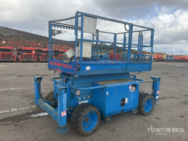 2007 Skyjack SJ6832 4x4 Diesel Scissor Lift - Scissor lift: picture 1 2007 Skyjack SJ6832 4x4 Diesel Scissor Lift - Scissor lift: picture 1
