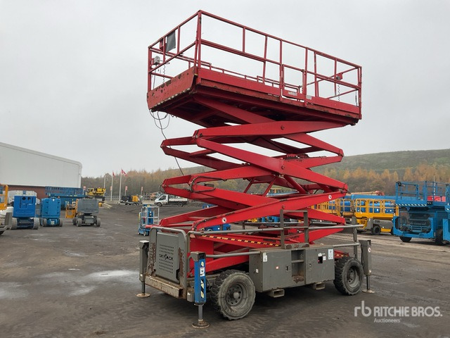 2014 Skyjack SJ9250RT 4x4 Diesel Scissor Lift - Scissor lift: picture 2 2014 Skyjack SJ9250RT 4x4 Diesel Scissor Lift - Scissor lift: picture 2