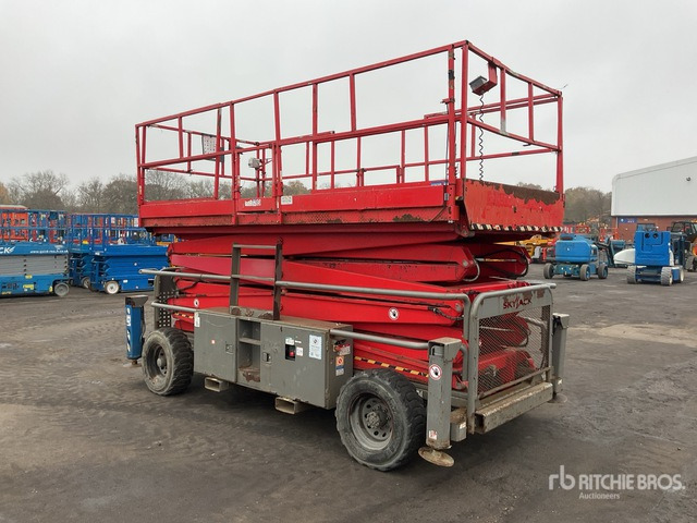 2014 Skyjack SJ9250RT 4x4 Diesel Scissor Lift - Scissor lift: picture 3 2014 Skyjack SJ9250RT 4x4 Diesel Scissor Lift - Scissor lift: picture 3