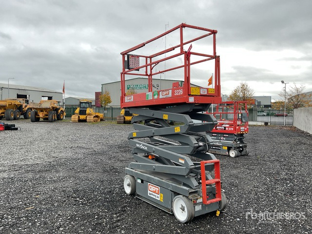 2015 Skyjack SJ 3226 2015 Skyjack SJ3226 Scissor Lift Scissor Lift - Scissor lift: picture 3 2015 Skyjack SJ 3226 2015 Skyjack SJ3226 Scissor Lift Scissor Lift - Scissor lift: picture 3