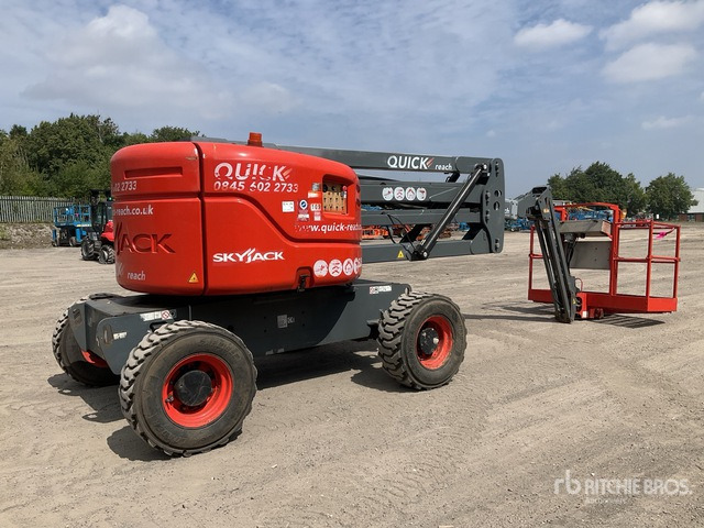 2015 Skyjack SJ51AJ 4WD Diesel Articulating Boom Lift - Articulated boom: picture 4 2015 Skyjack SJ51AJ 4WD Diesel Articulating Boom Lift - Articulated boom: picture 4