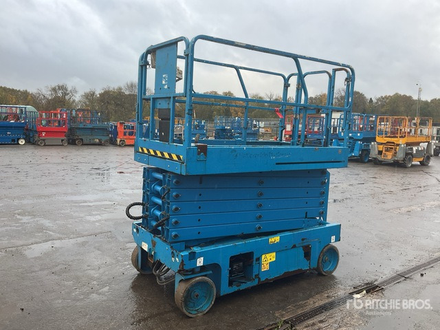 2016 Genie GS-4047 Electric Scissor Lift - Scissor lift: picture 3 2016 Genie GS-4047 Electric Scissor Lift - Scissor lift: picture 3