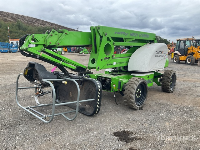 2016 Nifty HR21 4WD Hybrid (Inoperable) Articulating Boom Lift - Articulated boom: picture 1 2016 Nifty HR21 4WD Hybrid (Inoperable) Articulating Boom Lift - Articulated boom: picture 1