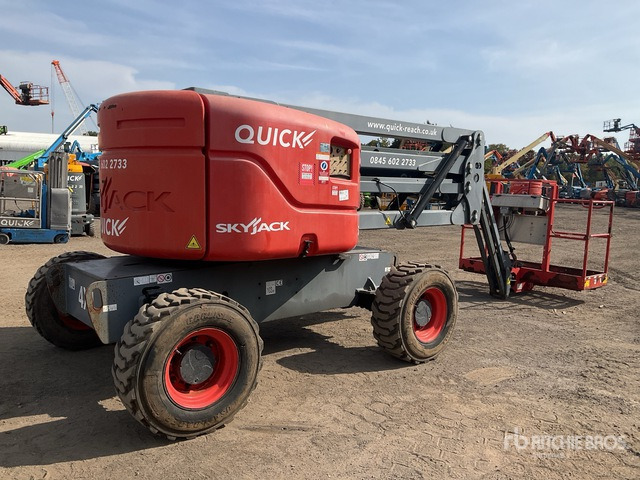 2016 Skyjack SJ46AJ 4WD Diesel Articulating Boom Lift - Articulated boom: picture 5 2016 Skyjack SJ46AJ 4WD Diesel Articulating Boom Lift - Articulated boom: picture 5