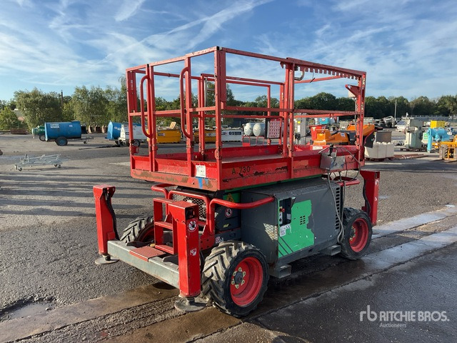 2017 Skyjack SJ6826RT 4x4 Diesel Scissor Lift - Scissor lift: picture 3 2017 Skyjack SJ6826RT 4x4 Diesel Scissor Lift - Scissor lift: picture 3