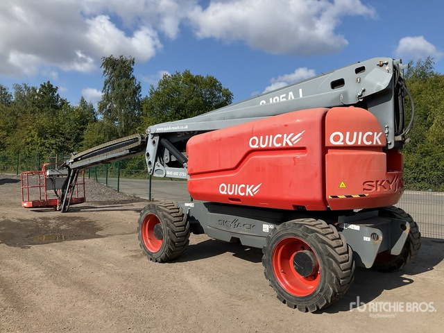 2017 Skyjack SJ85AJ 4WD Diesel Articulating Boom Lift - Articulated boom: picture 3 2017 Skyjack SJ85AJ 4WD Diesel Articulating Boom Lift - Articulated boom: picture 3