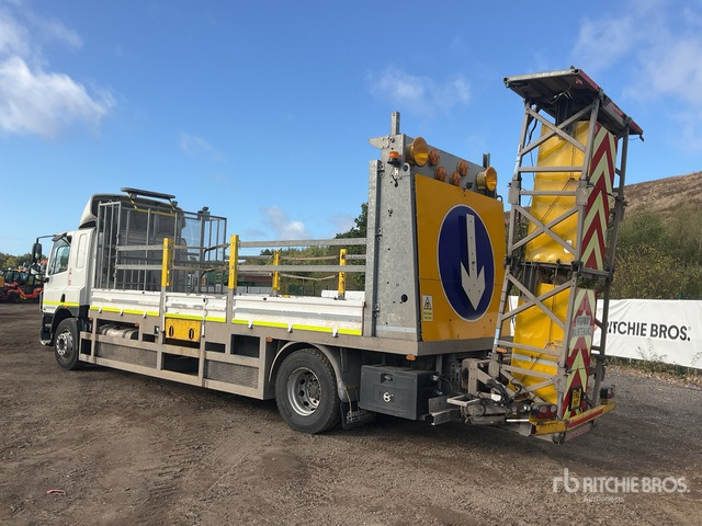 2012 DAF CF65.220 4x2 Sleeper Motorway Cushion Ve ... :Misc. Traffic Control Truck - Utility/ Special vehicle, Truck: picture 4 2012 DAF CF65.220 4x2 Sleeper Motorway Cushion Ve ... :Misc. Traffic Control Truck - Utility/ Special vehicle, Truck: picture 4