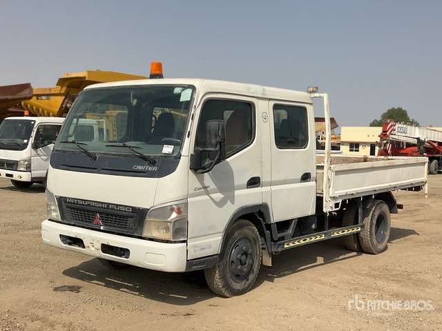 2010 Mitsubishi Canter 4x2 Crew Cab Flatbed Truck - Dropside/ Flatbed truck: picture 1 2010 Mitsubishi Canter 4x2 Crew Cab Flatbed Truck - Dropside/ Flatbed truck: picture 1