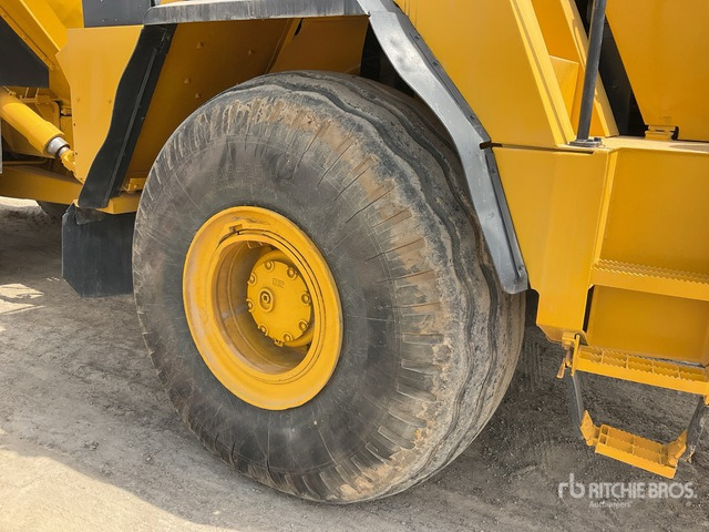 2011 Komatsu HM400-2 - Articulated dumper: picture 5 2011 Komatsu HM400-2 - Articulated dumper: picture 5