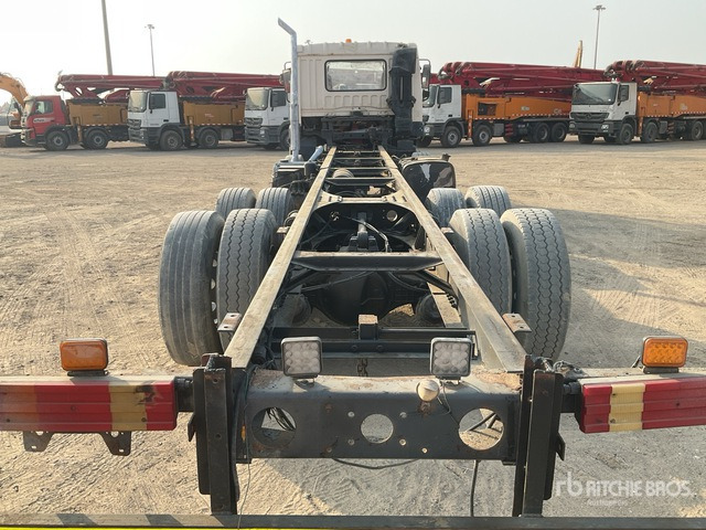 2014 FAW CA1313P 8x4 Twin-Steer Cab and Chassis - Cab chassis truck: picture 5 2014 FAW CA1313P 8x4 Twin-Steer Cab and Chassis - Cab chassis truck: picture 5