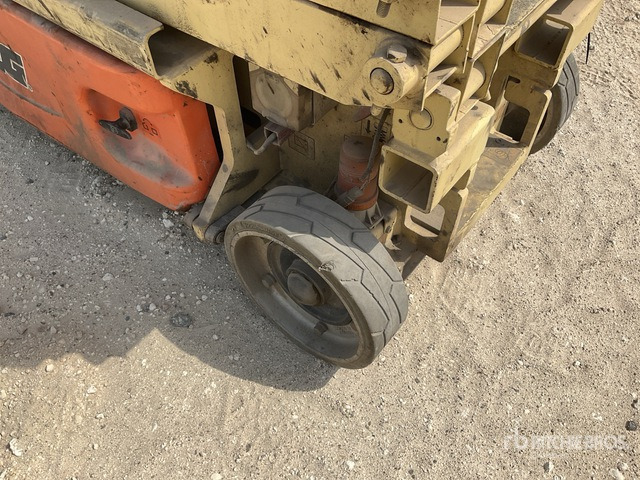 2014 JLG 1930 ES Electric Scissor Lift - Scissor lift: picture 4 2014 JLG 1930 ES Electric Scissor Lift - Scissor lift: picture 4