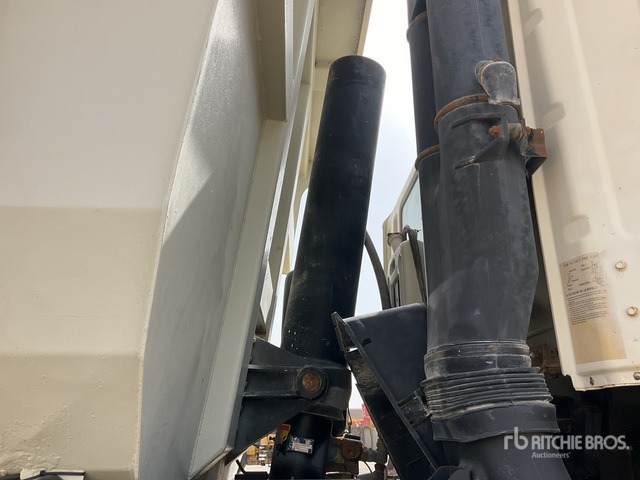 2015 JAC HFC3314KR1 8x4 Twin-Steer Tri/A Dump Truck - Tipper: picture 5 2015 JAC HFC3314KR1 8x4 Twin-Steer Tri/A Dump Truck - Tipper: picture 5
