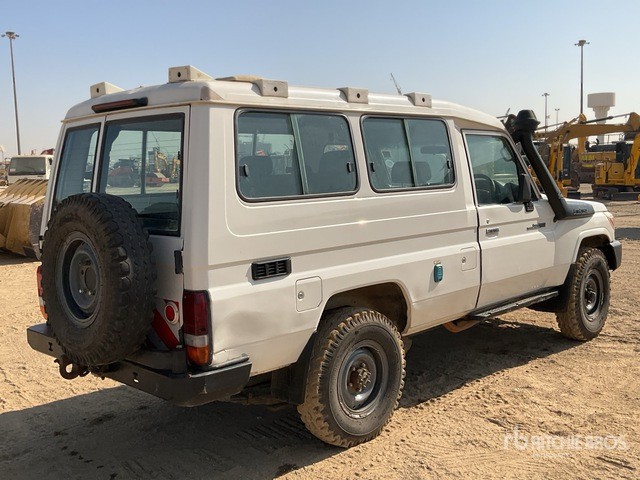 2018 Toyota Land Cruiser 78R 4x4 SUV - SUV: picture 2 2018 Toyota Land Cruiser 78R 4x4 SUV - SUV: picture 2