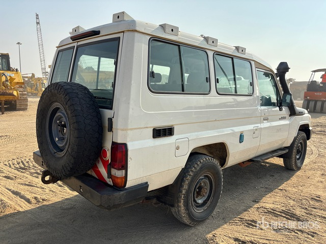 2018 Toyota Land Cruiser 78R 4x4 SUV - SUV: picture 3 2018 Toyota Land Cruiser 78R 4x4 SUV - SUV: picture 3