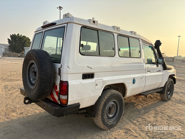 2018 Toyota Land Cruiser 78R 4x4 SUV - SUV: picture 2 2018 Toyota Land Cruiser 78R 4x4 SUV - SUV: picture 2