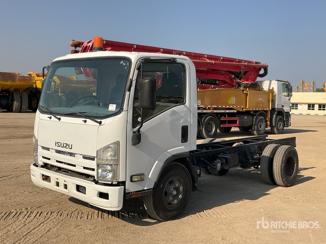 2020 Isuzu Reward NP 4x2 Cab and Chassis - Cab chassis truck: picture 1 2020 Isuzu Reward NP 4x2 Cab and Chassis - Cab chassis truck: picture 1