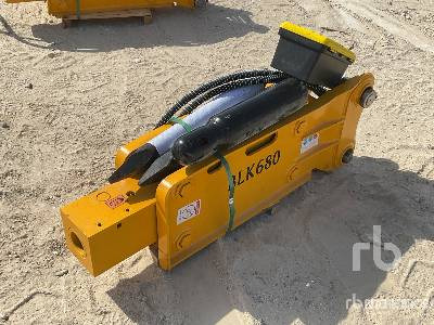 BLK 680 - Fits 4 - 7 ton Excavator (Unused) - Hydraulic hammer: picture 1 BLK 680 - Fits 4 - 7 ton Excavator (Unused) - Hydraulic hammer: picture 1