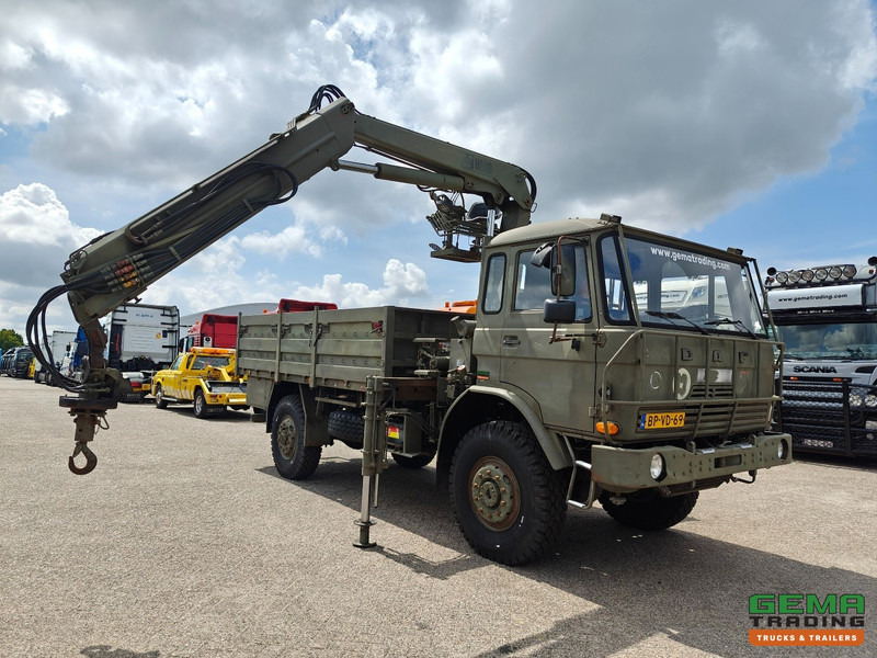 DAF YAK 4440 4x4 Dagcabine Euro0 - Open Laadbak 4.17m - Hiab 965/75 - Rotator - Ringfeder - Trekhaak - Dropside/ Flatbed truck, Crane truck: picture 4 DAF YAK 4440 4x4 Dagcabine Euro0 - Open Laadbak 4.17m - Hiab 965/75 - Rotator - Ringfeder - Trekhaak - Dropside/ Flatbed truck, Crane truck: picture 4