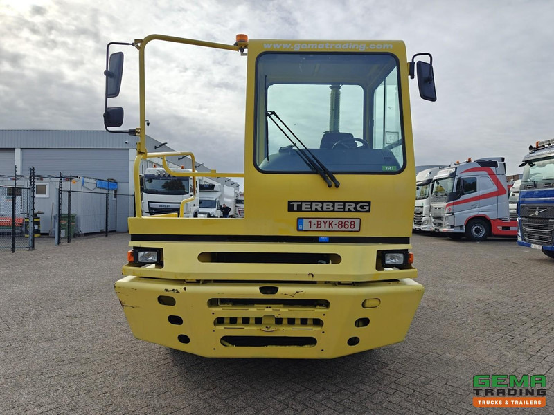 Terberg YT182 Allison - Schotel 30T - Belgisch Landbouw Kenteken - 10531 uur! - Cummins - Terminal tractor: picture 5 Terberg YT182 Allison - Schotel 30T - Belgisch Landbouw Kenteken - 10531 uur! - Cummins - Terminal tractor: picture 5