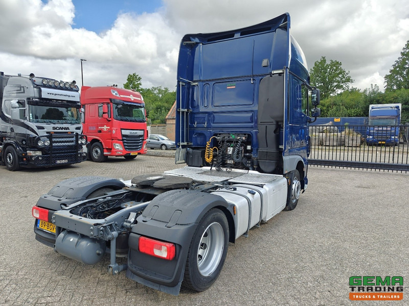 DAF XF 440 FT 4x2 SuperSpaceCab Euro6A - MEGA - Retarder - HandGeschakeld - 344.000KM! - Tractor truck: picture 3 DAF XF 440 FT 4x2 SuperSpaceCab Euro6A - MEGA - Retarder - HandGeschakeld - 344.000KM! - Tractor truck: picture 3