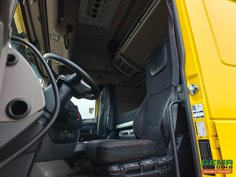 DAF XF 450 FT 4x2 SuperSpaceCab Euro6C - Retarder - Standairco - Dubbele Tanks - SMARTtachoV2 - 10/2026 APK - Tractor truck: picture 5 DAF XF 450 FT 4x2 SuperSpaceCab Euro6C - Retarder - Standairco - Dubbele Tanks - SMARTtachoV2 - 10/2026 APK - Tractor truck: picture 5