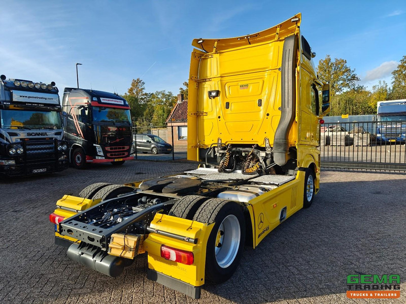 Mercedes-Benz Actros 1848 4x2 Gigaspace Euro6A - MEGA /LowDeck - Standairco - Dubbele Tanks - Hydrauliek - SMARTTacho V2 - Tractor truck: picture 3 Mercedes-Benz Actros 1848 4x2 Gigaspace Euro6A - MEGA /LowDeck - Standairco - Dubbele Tanks - Hydrauliek - SMARTTacho V2 - Tractor truck: picture 3