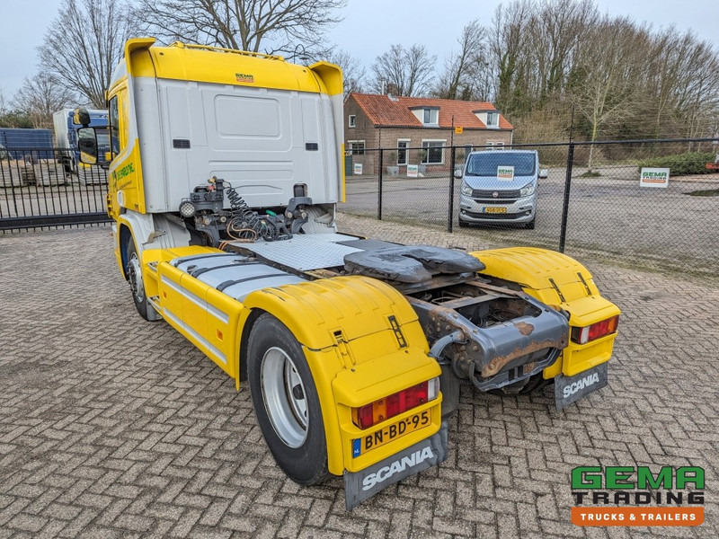 Scania P114-340 LA 4x2 CP19 Euro3 Manual - Side Skirts - Toolbox (T1350) - Tractor truck: picture 4 Scania P114-340 LA 4x2 CP19 Euro3 Manual - Side Skirts - Toolbox (T1350) - Tractor truck: picture 4
