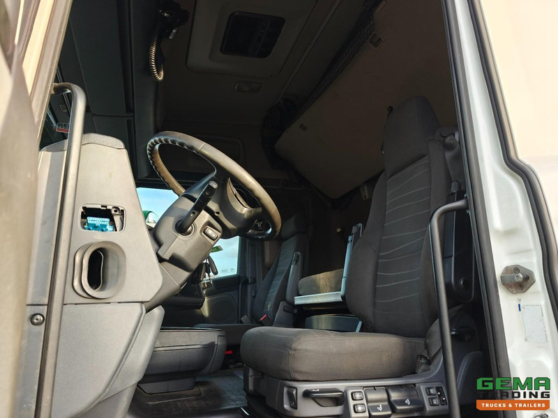 Scania R490 6x2/4 Highline Euro6A - Retarder - NaafReductie - Dubbele Tanks - StandAirco - SMARTTacho v2 - Tractor truck: picture 5 Scania R490 6x2/4 Highline Euro6A - Retarder - NaafReductie - Dubbele Tanks - StandAirco - SMARTTacho v2 - Tractor truck: picture 5