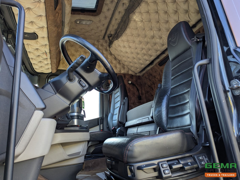 Scania S730 6x4 Topline Euro6 - V8 - Retarder - Costum Interior - Vollucht - Alcoa's - Tractor truck: picture 5 Scania S730 6x4 Topline Euro6 - V8 - Retarder - Costum Interior - Vollucht - Alcoa's - Tractor truck: picture 5