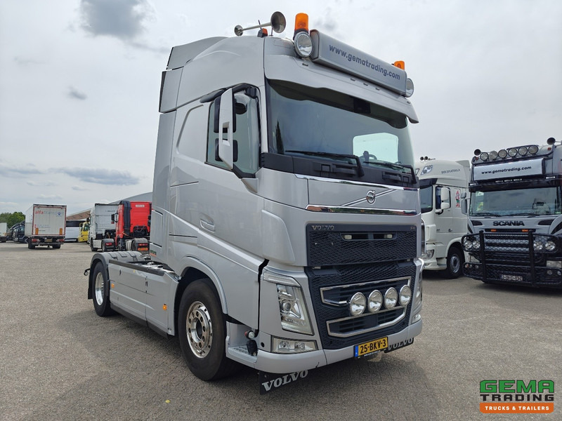 Volvo FH460 4x2 Globetrotter Euro6C - Hydrauliek - Dubbele Tanks - SMARTtachoV2 - 05/2026 APK - Tractor truck: picture 2 Volvo FH460 4x2 Globetrotter Euro6C - Hydrauliek - Dubbele Tanks - SMARTtachoV2 - 05/2026 APK - Tractor truck: picture 2